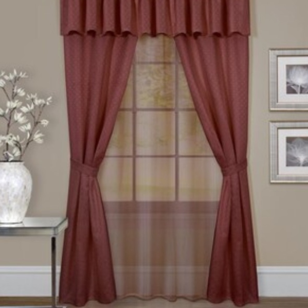 NEW Claire 6 Piece Window Set